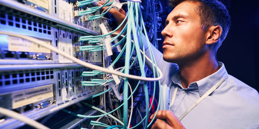 La Revolución de la Fibra Óptica en Empresas: Más Allá del Internet
